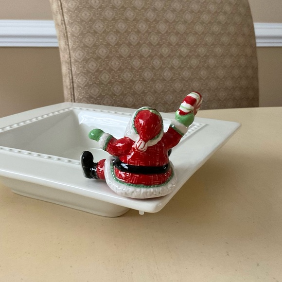 Christmas Santa With Peppermint Platter Decoration - Your Choice 🎅 - Picture 4 of 16